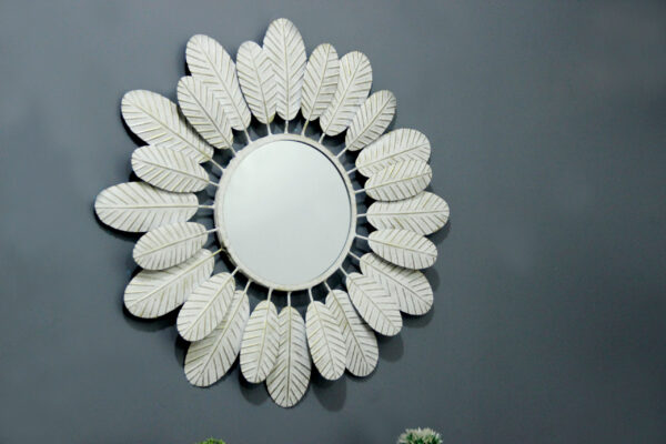 Exclusive Metal Wall Round Mirror to Enhance the Look of Your Home & Office
