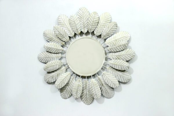 Exclusive Metal Wall Round Mirror to Enhance the Look of Your Home & Office